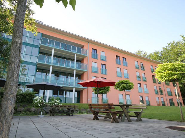 Outdoor shot of the ÖJAB-Haus Bad Gleichenberg.(Foto: Axel Ostin BrainButter)