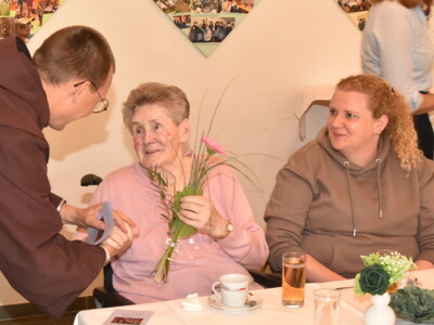 Hilda Ifkovits (88)
