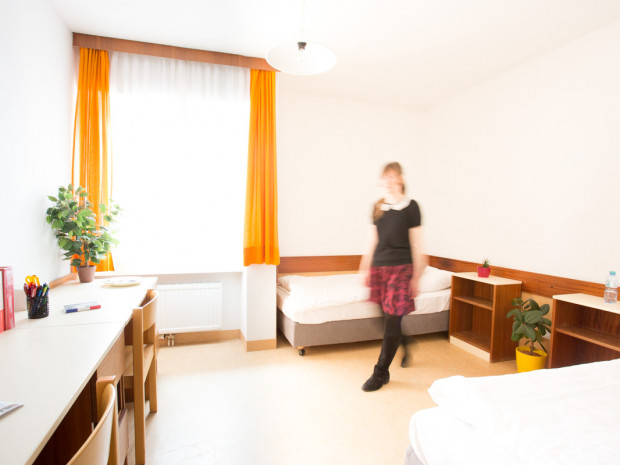 Twin room at the ÖJAB-Haus Mödling.