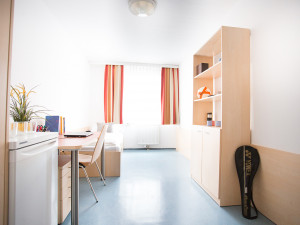 Einbettzimmer des ÖJAb-Hauses Niederösterreich 2.