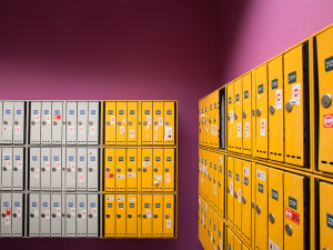 Foyer with mailboxes at the ÖJAB-Haus Donaufeld.