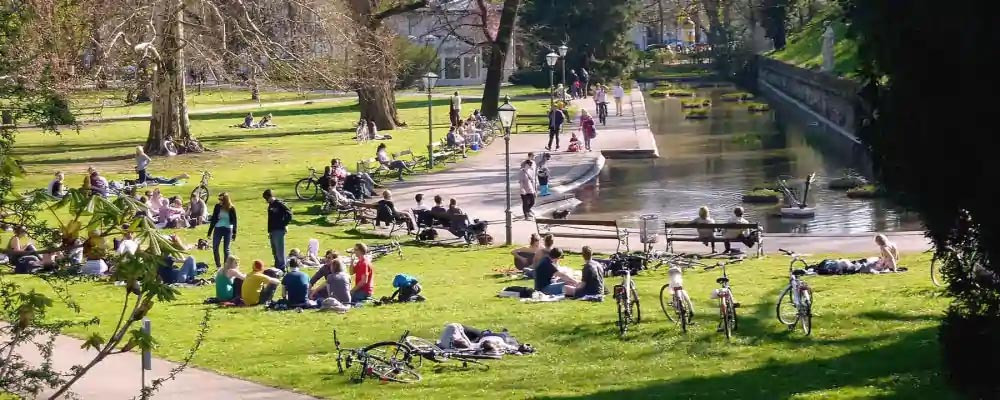 Teich am Parkring im Stadtpark Graz ( Ententeich )