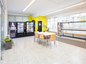 Community room with sanck vending machines at the ÖJAB-Haus Mödling.