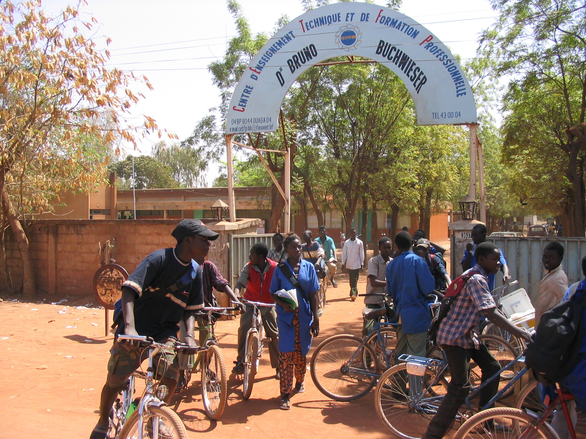 Entry of the Doktor Bruno Buchwieser School in Ouagadougou.