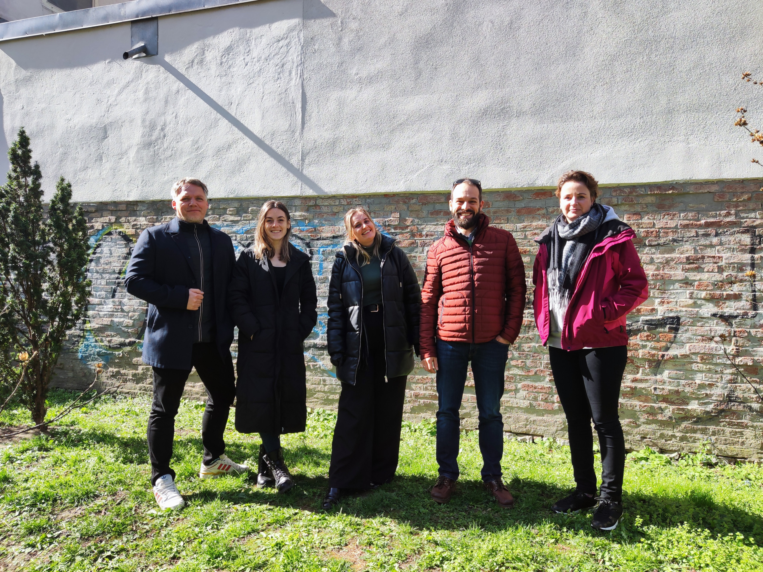 Gruppenfoto des Kick-Off-Meetings