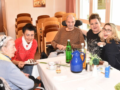 Alfred Pelzmann (85) mit seinen Lieben