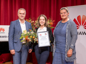 mit Fanni Gabriella Südi mit Dr. Monika Schüssler und Erich Manzer