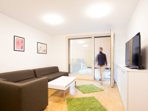 Television room at the ÖJAB-Greenhouse.