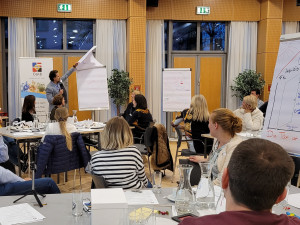Präsentation mittels Flipchart und Publikum