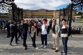 Gruppenfoto in Schönbrunn