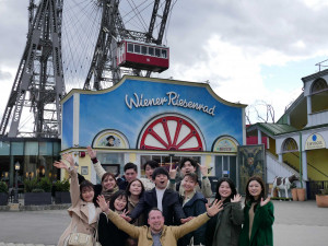 Besuch beim Wiener Prater. Foto: Zoltan Hajduk.