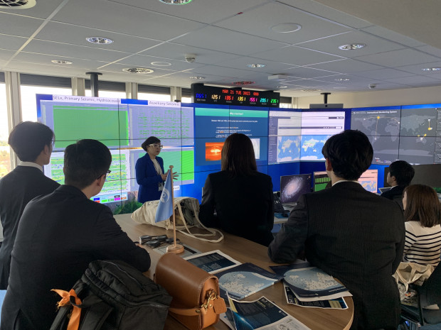 Besuch beim International Data Centre, dem Herzstück der CTBTO in der UNO City.