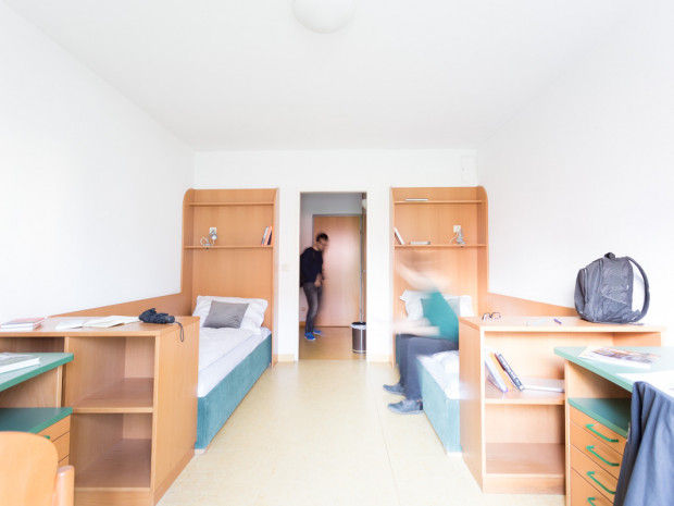 Twin room at the ÖJAB-Europahaus Dr. Bruno Buchwieser.