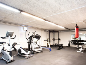 Fitnessraum des ÖJAB-Hauses Salzburg in Salzburg.