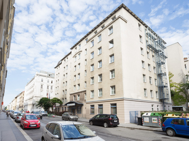 Outdoor shot of the ÖJAB-Haus Dr. Rudolf Kirchschläger.