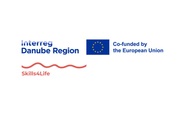 Logo Interreg Danube + Europa Flagge