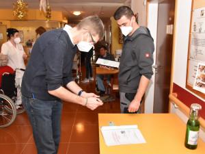 Daten der e-card werden für einen künftigen e-Impfpass erfasst.