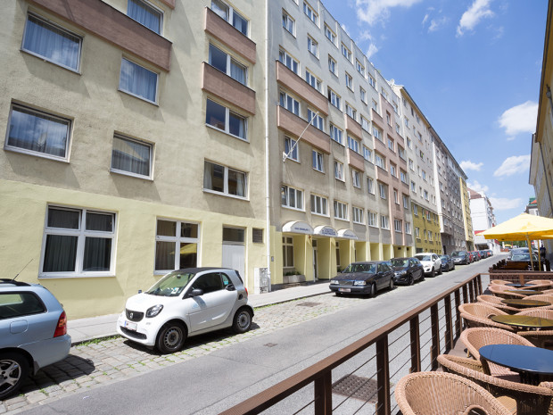 Outdoor shot of the ÖJAB-Haus Burgenland 3.