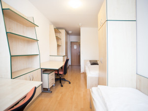 Twin room at the ÖJAB-Europazentrum Krems.