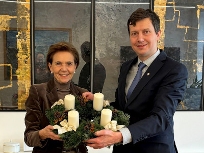 Brigitta Pallauf, Landtagspräsidentin von Salzburg mit Konrad Prommegger, Heimleiter des ÖJAB-Hauses Salzburg in Salzburg. Foto: Büro Landtagspräsidentin Dr. Brigitta Pallauf