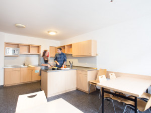 Communal kitchen at the ÖJAB-Haus Dr. Rudolf Kirchschläger.