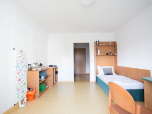Single room at the ÖJAB-Europahaus Dr. Bruno Buchwieser.