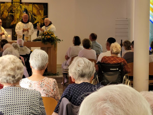 Gottesdienst im Haus.