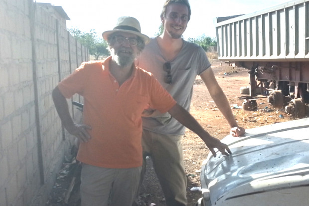 Oliver Böck (Projektleitung ÖJAB-EZA) und Stephan Armbruster (technischer Berater  ÖJAB-EZA) in Ouagadougou.