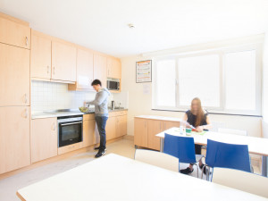 Communal kitchen at the ÖJAB-Haus Liesing.