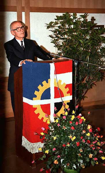 Rudolf Kirchschläger at the ÖJAB speaker's podium