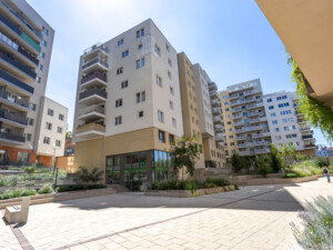 Das Berufspädagogische Institut (BPI) der ÖJAB (Bildmitte) am intergenerativen und integrativen "Lebenscampus" im neuen Wiener Stadtteil Wolfganggasse. Am Lebenscampus Wolfganggasse befindet sich auch der Wiener Standort von AusbildungsFit ÖJAB, das moderne ÖJAB-Pflegewohnhaus Neumargareten und das neueste Studierendenwohnheim ÖJAB-Haus Remise.