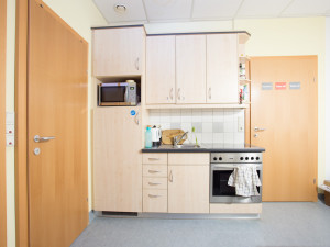 Communal kitchen at the ÖJAB-Europazentrum Krems.