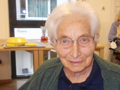 Portraitfoto Gisela Hamedl.