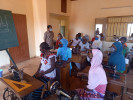 In Ouagadougou werden im Projekt „Frauen – Bildung – Zukunft“ Mädchen bzw. junge Frauen zu Schneiderinnen ausgebildet. Ein Blick in die aktuelle Klasse.