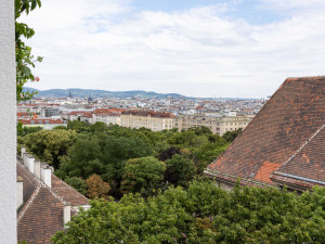 Blick von einer Terrasse des Pflegewohnhauses auf Wien.