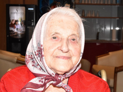 Portraitfoto Maria Hafner.