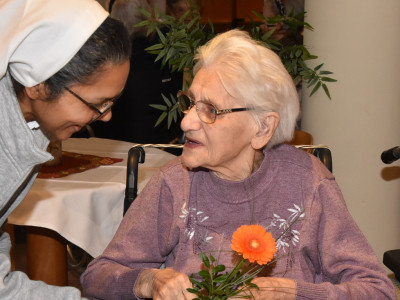 Ida Marth (88) mit Schwester Marceline.