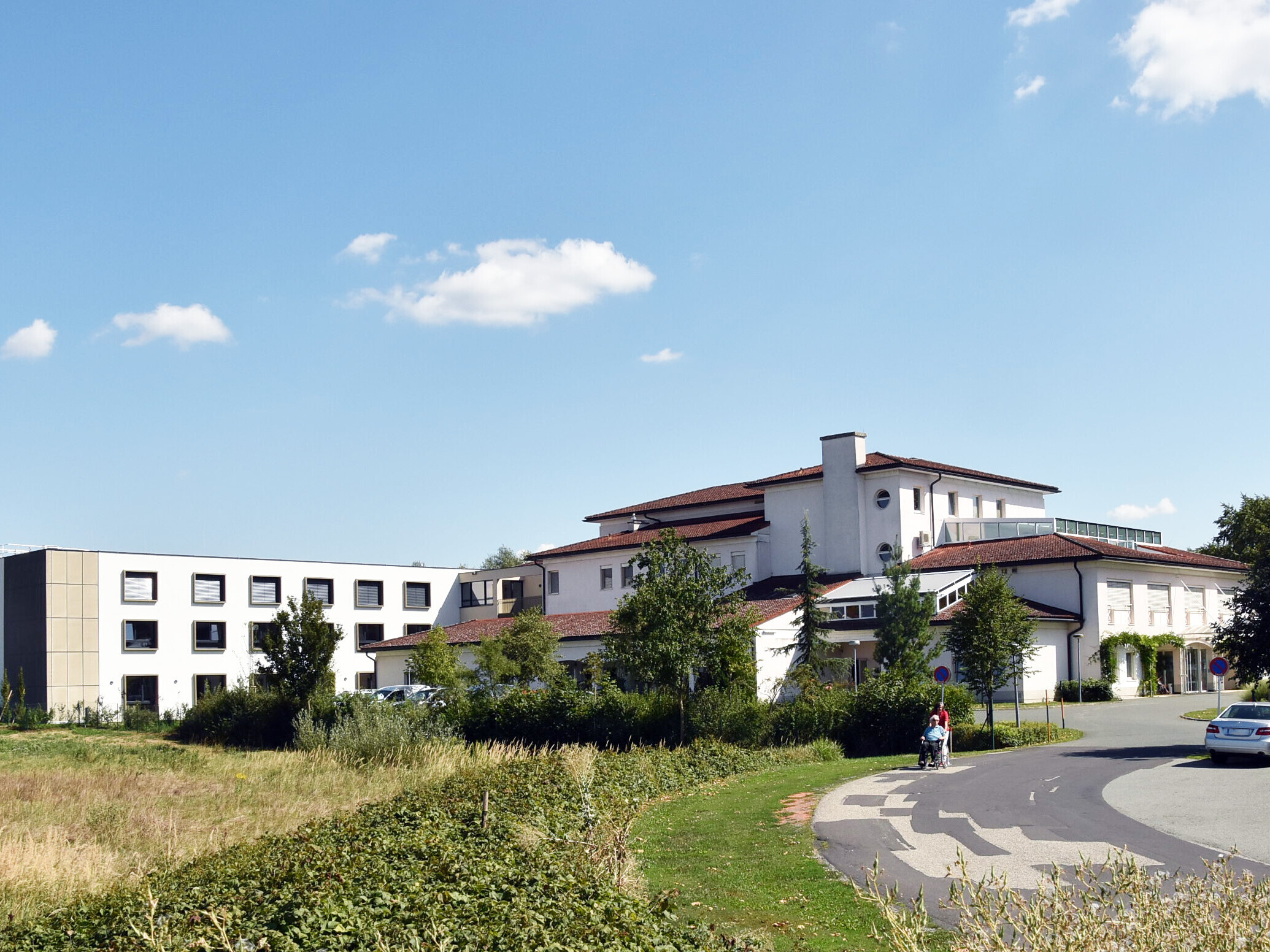 Außenaufnahme des ÖJAB-Hauses St.Franziskus in Güssing
