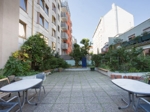 Terrasse des ÖJAB-Hauses Salzburg in Wien.