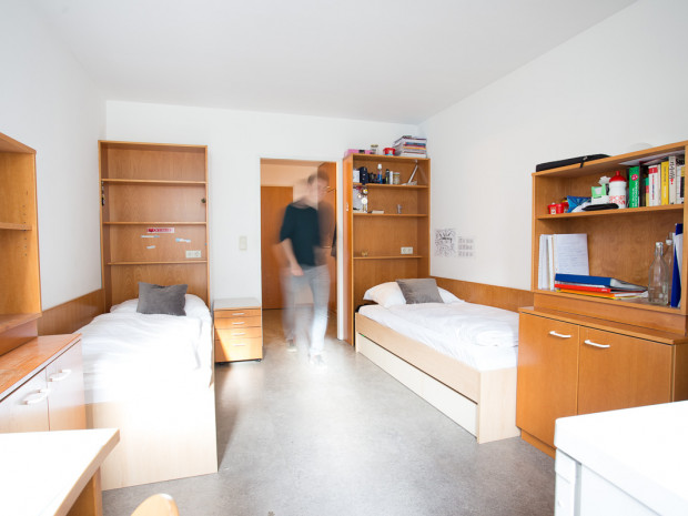 Zweibettzimmer im ÖJAB-Haus Donaufeld, Studentinnen- und Studentenheim in Wien.