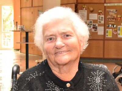 Portraitfoto Hilda Radakovits.